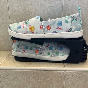 Adjustable shoe organizers set of 24 (SHOES NOT INCLUDED)